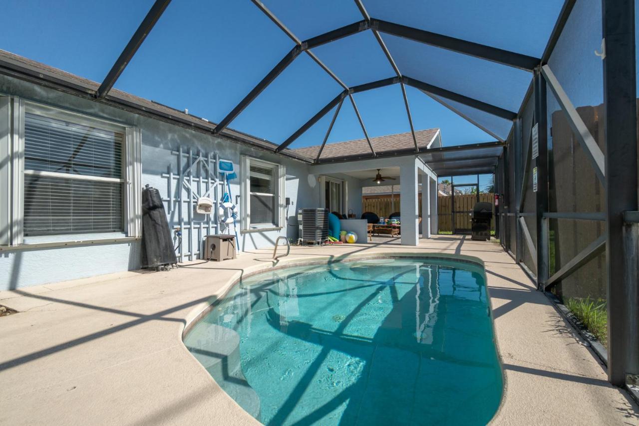 Serene Seaside Retreat - Dog Friendly - 2Br Townhouse With Shared Heated Pool Steps To Paradise Beach! Melbourne Dış mekan fotoğraf